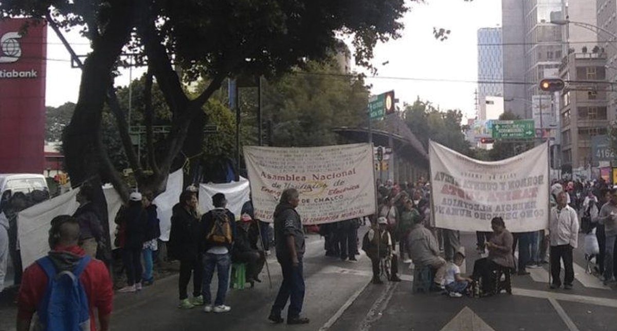 Caos vial por bloqueo de casi dos horas en Insurgentes Sur