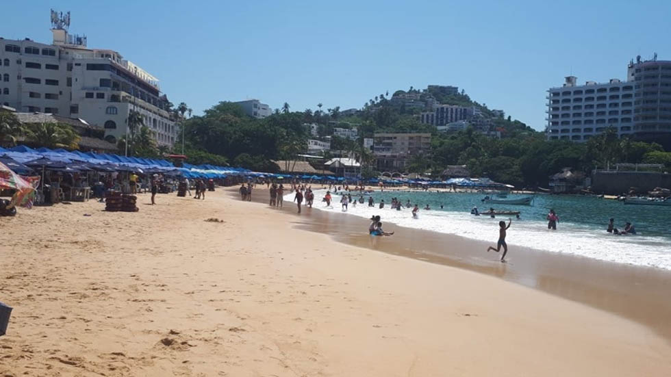 Declaran no aptas para el turismo cinco playas de Acapulco