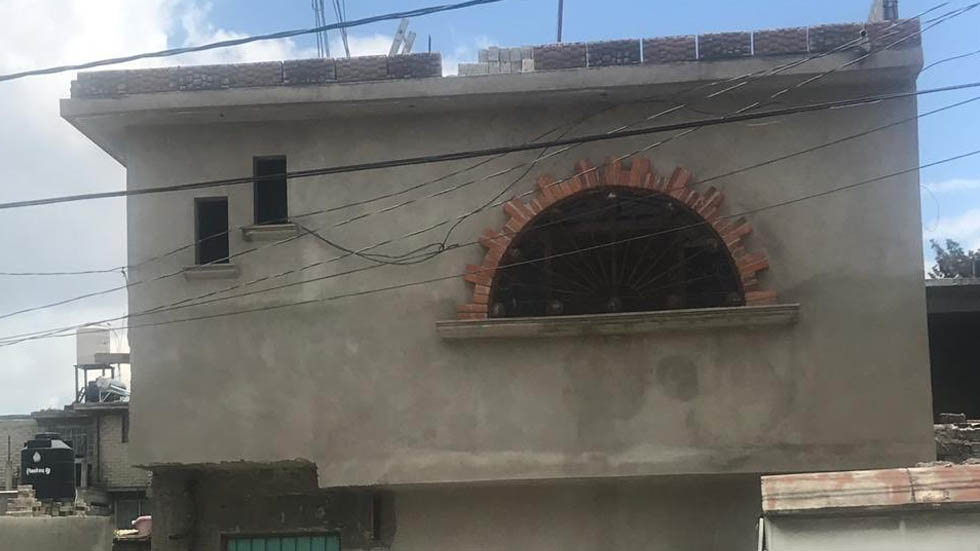 La casa de Esperanza, la mujer implicada en el doble homicidio en Artz Pedregal