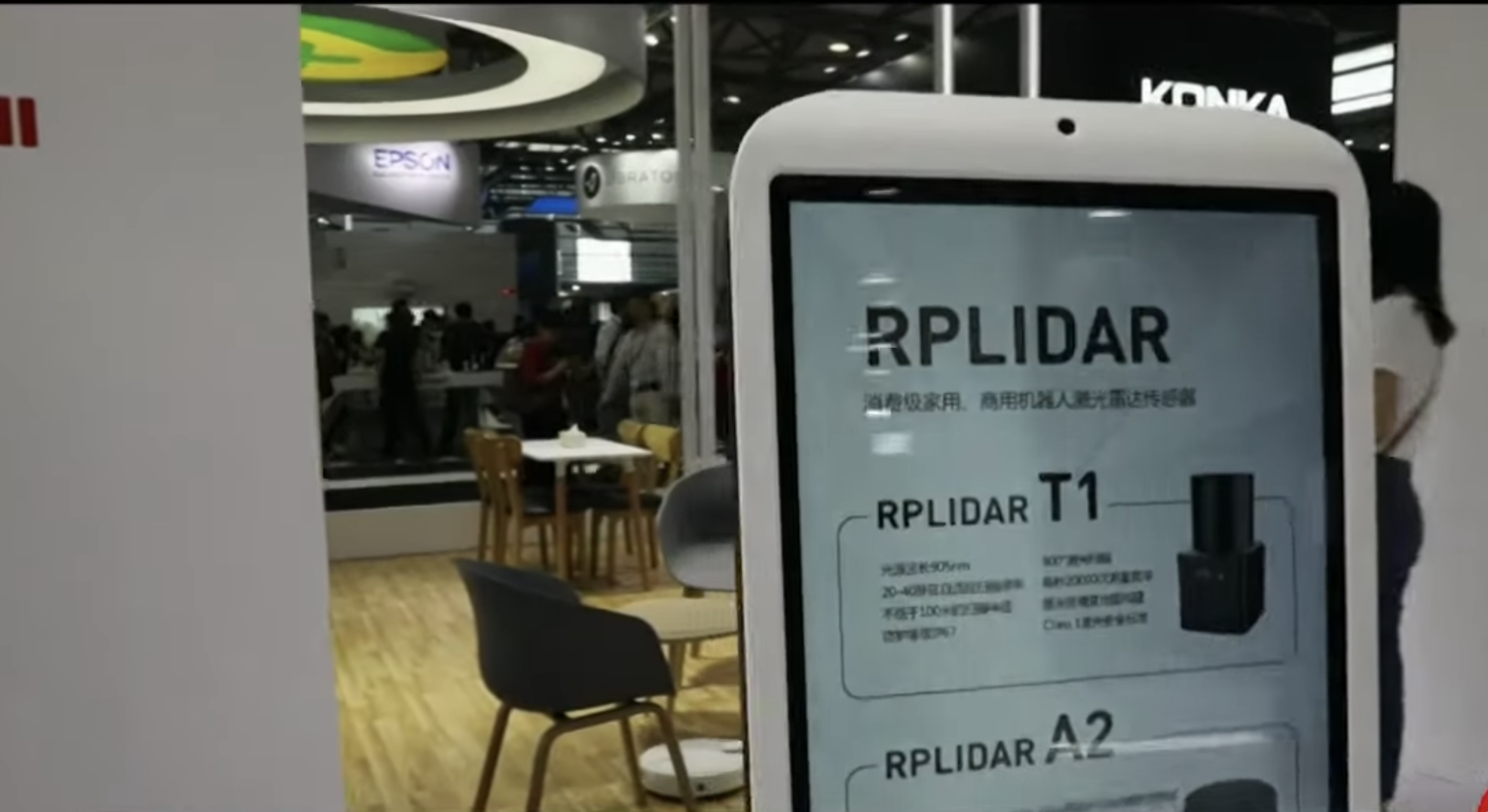 Robots de servicio en la feria de tecnología ‘CES Asia’ Robots de servicio en la feria de tecnología ‘CES Asia’