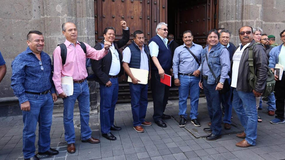 CNTE acuerda con gobierno reinstalación de 372 maestros destituidos