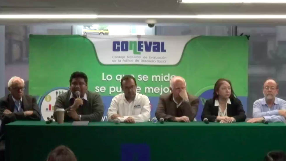 No descarto desaparición del Coneval: López Obrador