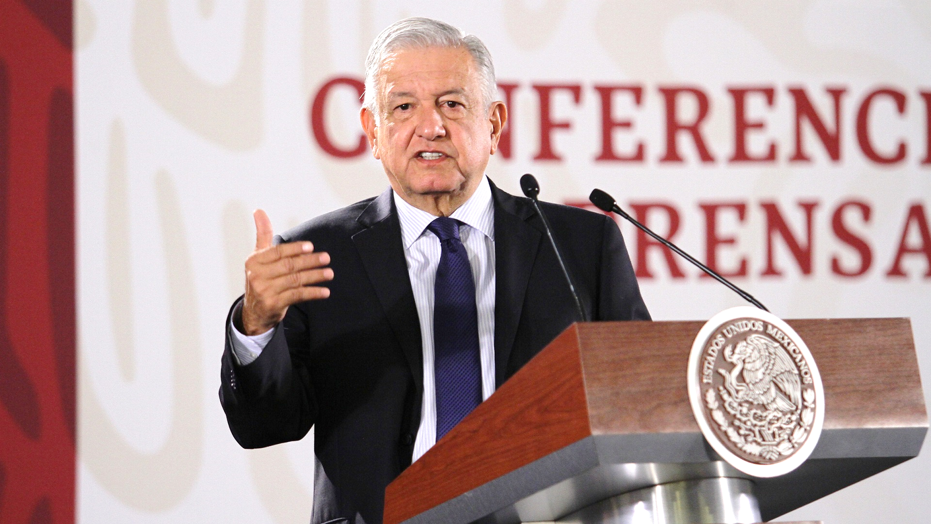 AMLO niega uso discrecional de recursos por Ley de Austeridad