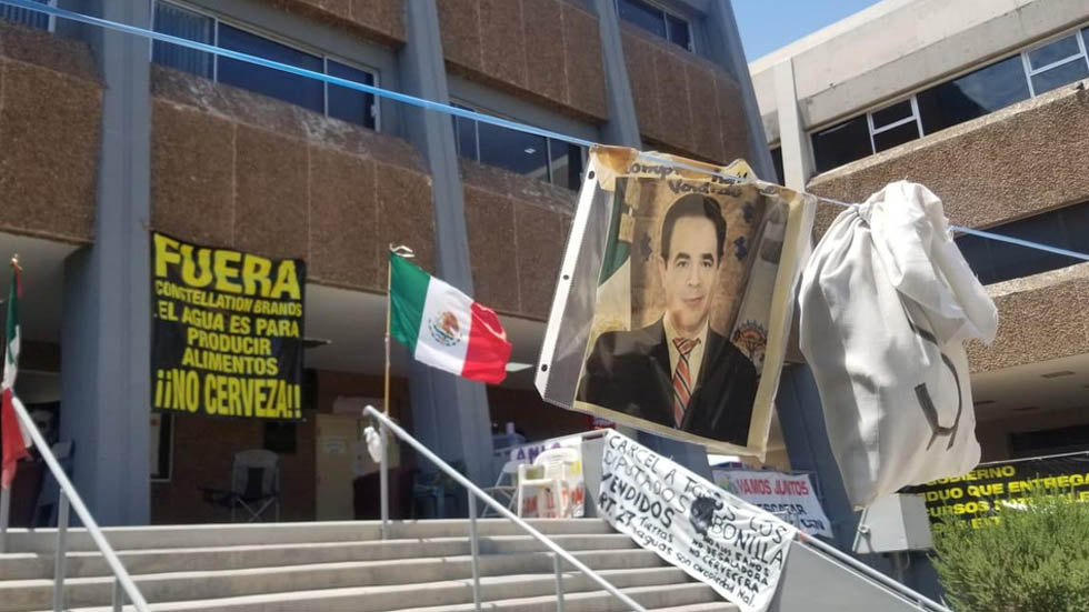  Congreso de Baja California cumple 21 días tomado