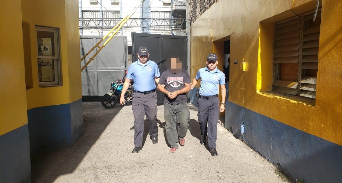 Detienen a ‘coyote’ con migrantes de Bangladesh en Honduras