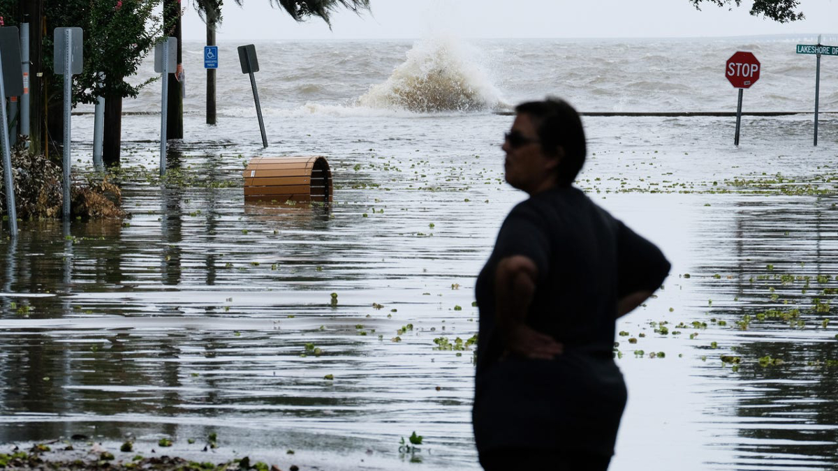 Barry provoca pérdidas de 10 mil mdd a su paso por Estados Unidos