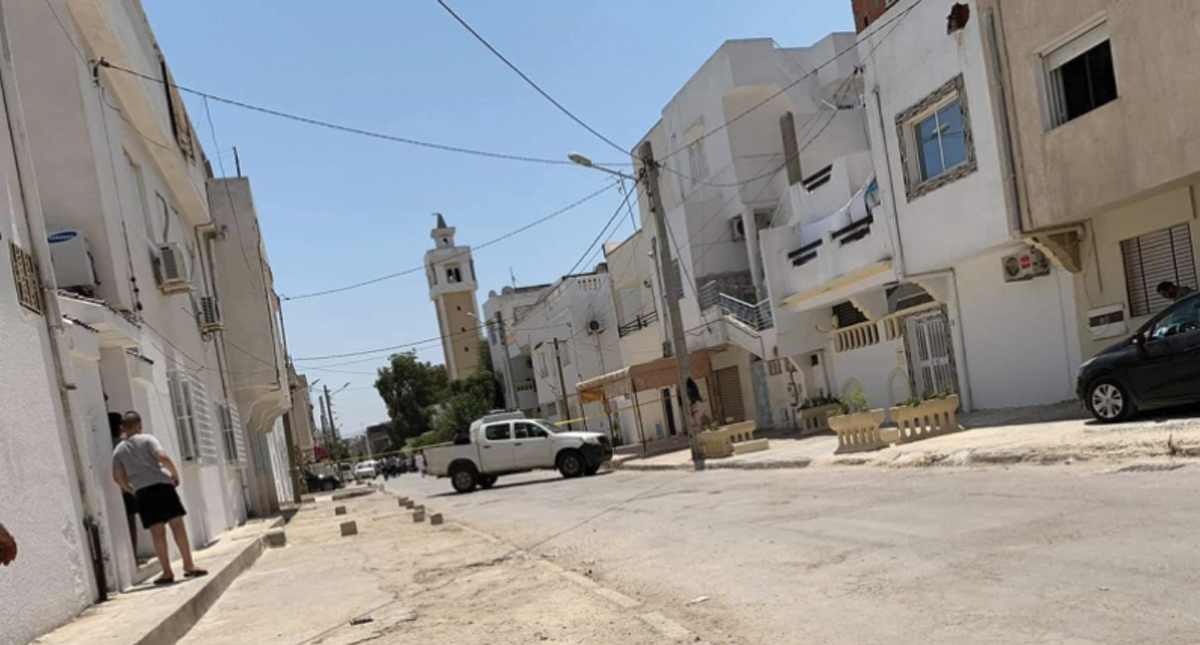 Encuentran material explosivo en mezquita de barrio donde abatieron a yihadista