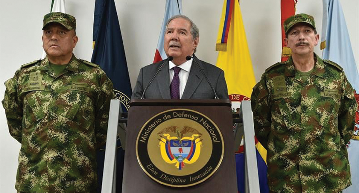 Gobierno de Colombia intenta detener casos de corrupción en el Ejército
