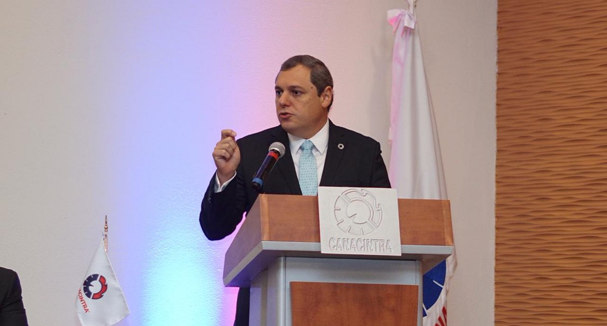 Canacintra ve con preocupación la renuncia de Carlos Urzúa