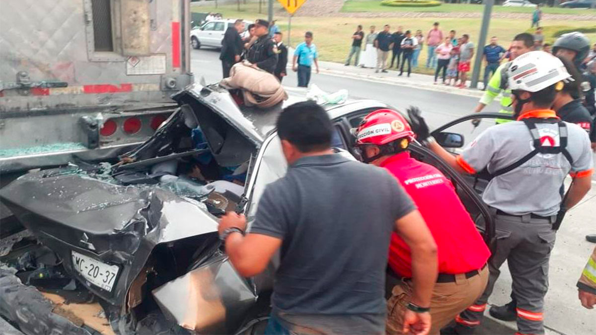 Mueren cuatro jóvenes en choque en Monterrey, eran alumnos del Tec Milenio