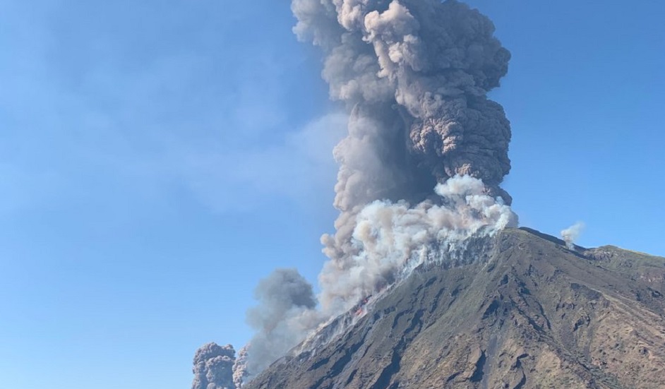 Explosiones del volcán Stromboli alarman en Italia