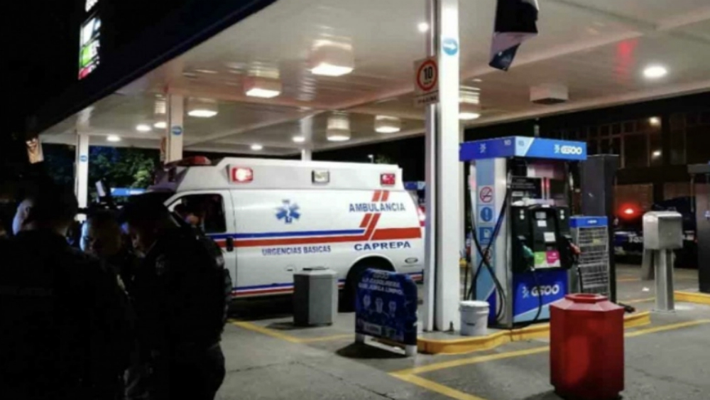 Encierran a trabajadores para robar dinero de gasolinera en alcaldía Venustiano Carranza