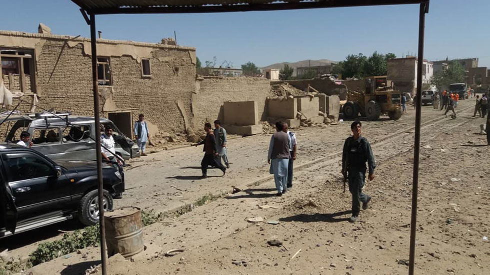 Explosión de coche bomba deja 12 muertos en Afganistán