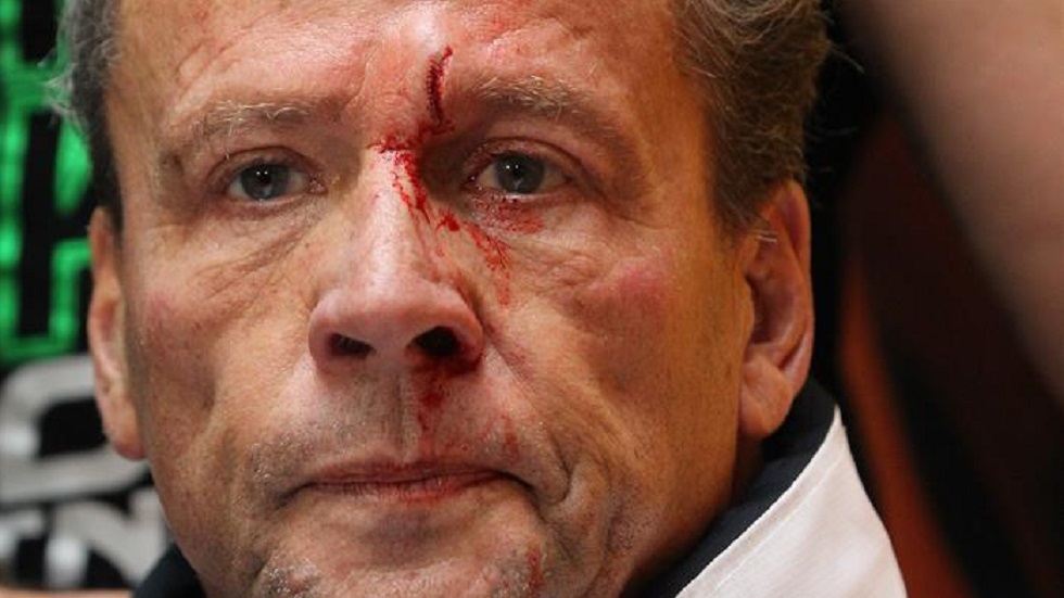 #Video Así terminó la conferencia de Alfredo Adame y Carlos Trejo