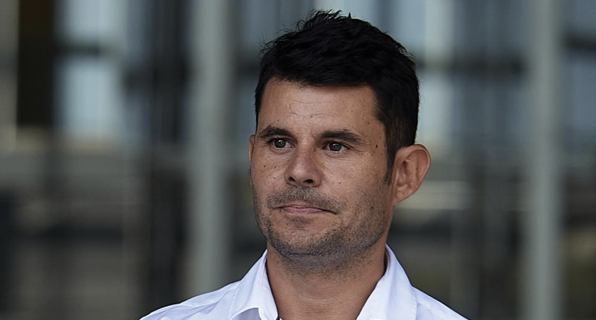 Juez resuelve que Julio Iglesias es padre de hombre de 43 años