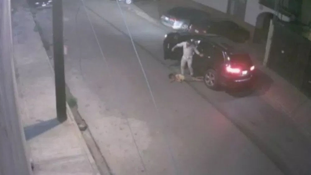 Detienen a hombre que golpeó a mujer hasta dejarla inconsciente