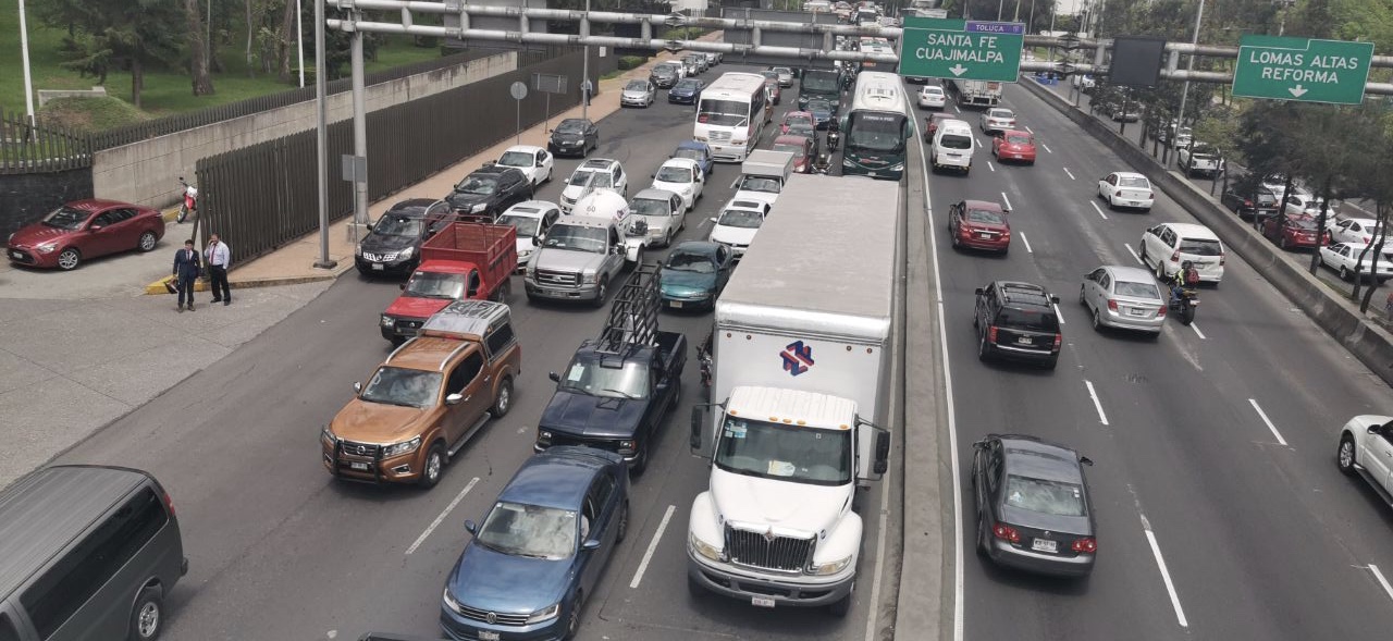 Policías federales bloquean Avenida Constituyentes - img-6719