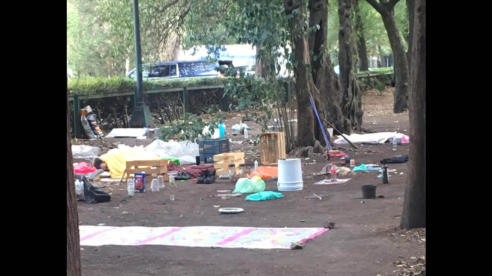 Indigentes instalan campamentos en el bosque de Chapultepec - indigentes-museo-tamayo-3