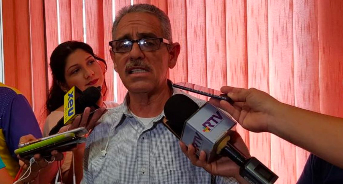 Excontralmirante de la Armada rinde protesta como delegado del INM Veracruz