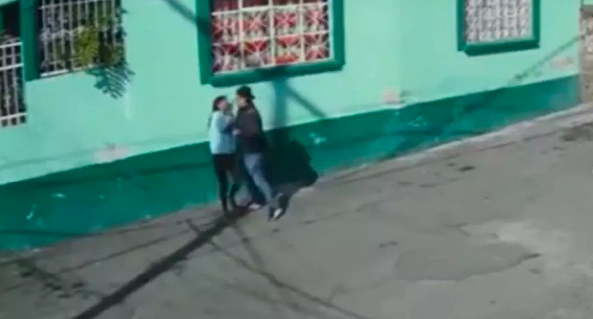 #Video Intentan secuestrar a joven en Xochimilco