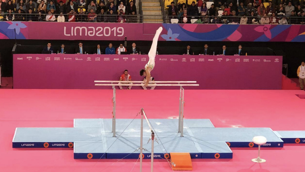 Isaac Núñez da a México histórico oro en barras paralelas de Lima 2019