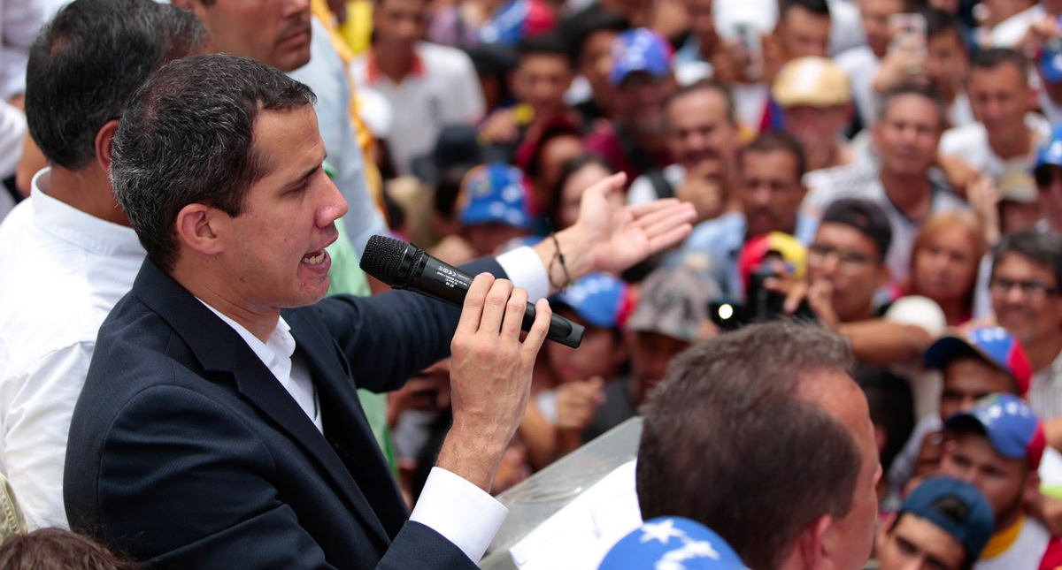 Juan Guaidó denuncia desaparición de dos de sus guardias