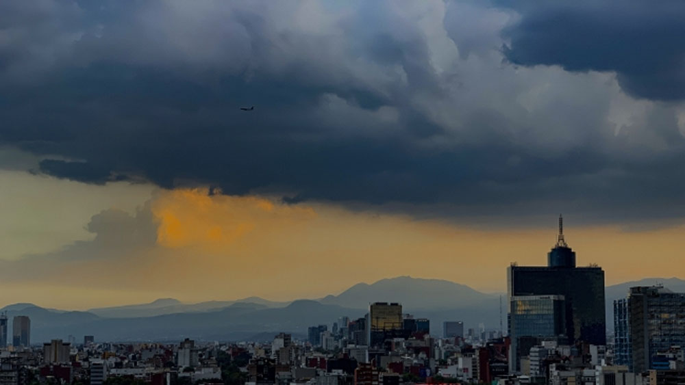 Amanecen con lluvia 11 alcaldías de la Ciudad de México