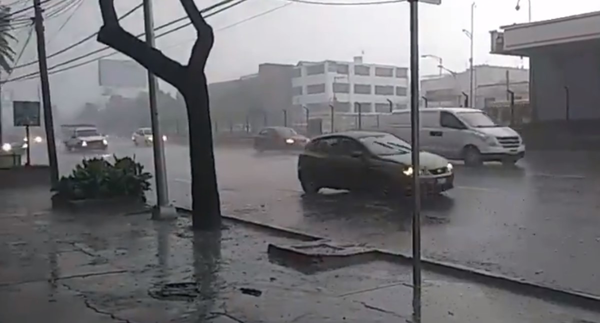 Activan Alerta Naranja por lluvia en cuatro alcaldías de la capital