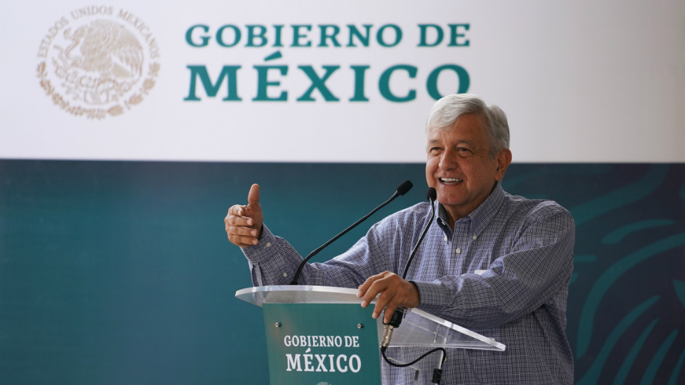 López Obrador bromea sobre renuncia de Carlos Lomelí como delegado federal