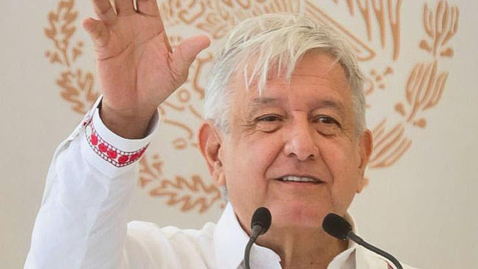 López Obrador recuerda a Borges en el 120 aniversario de su natalicio