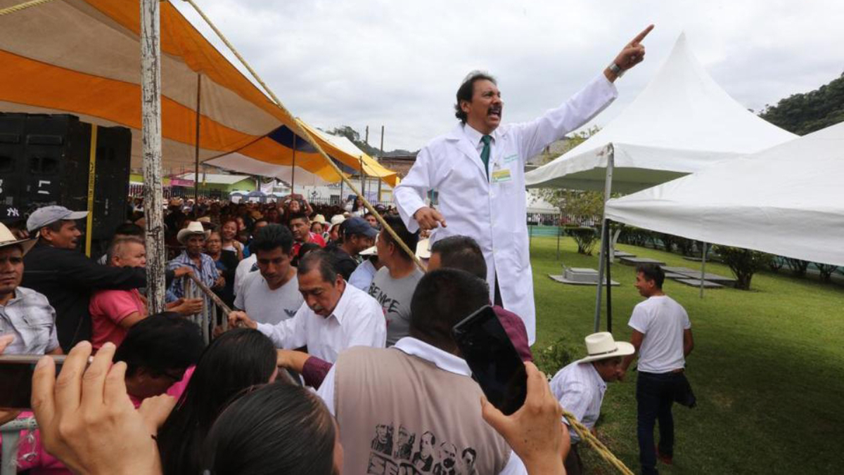 Protestan durante evento de López Obrador en Veracruz