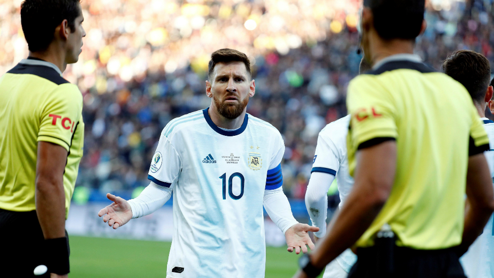 Messi afirma que “la corrupción” y los árbitros arruinaron espectáculo