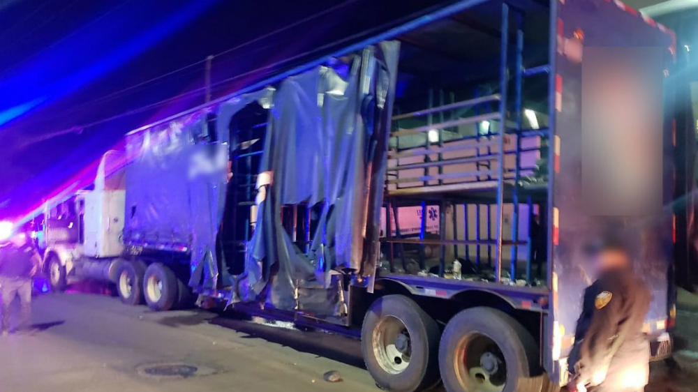 Localizan en Chiapas a 228 migrantes escondidos en tráiler