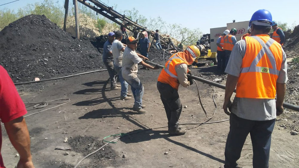 Derrumbe en mina deja un trabajador muerto en Coahuila