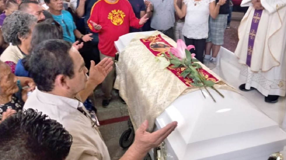 Muere el único cura autorizado para realizar exorcismos en México - misa-de-cuerpo-presente-del-sacerdote