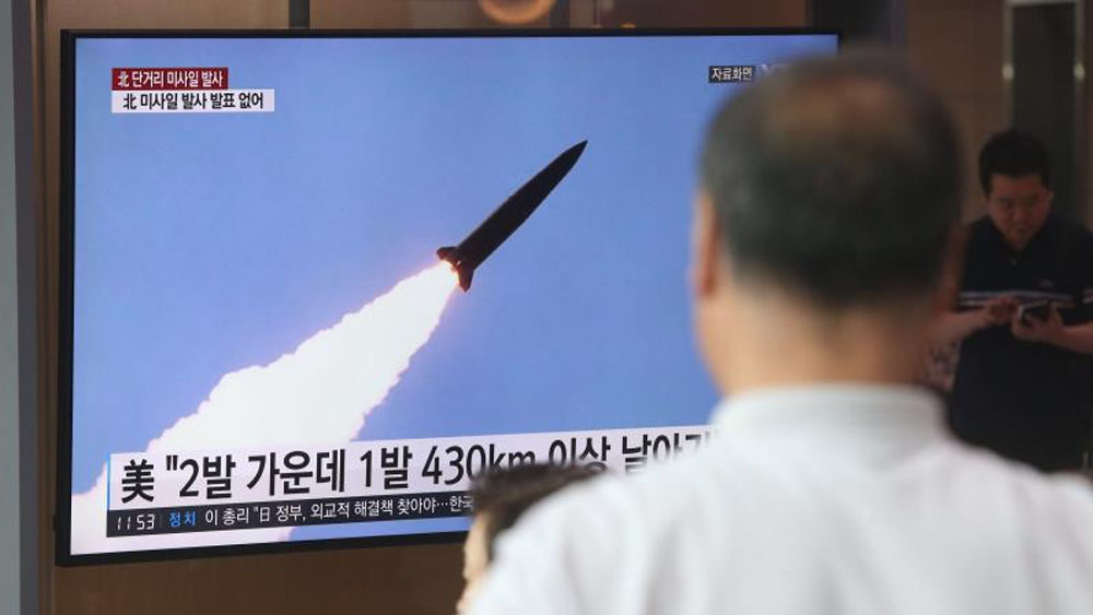 Corea del Norte lanza dos proyectiles a mar de Japón