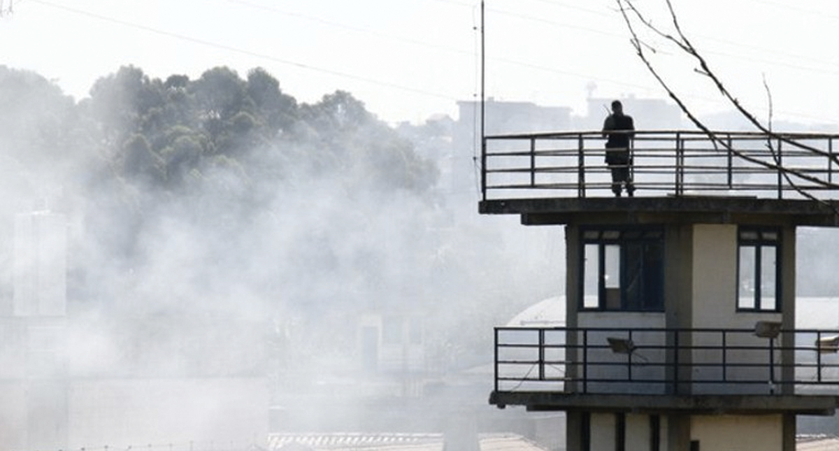 Motín en cárcel de Brasil deja 52 reos muertos, 16 de ellos decapitados