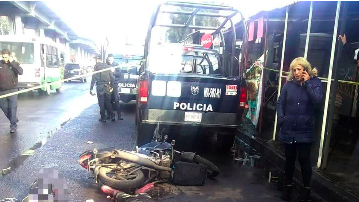 Atropellan y matan a motociclista en Iztapalapa Atropellan y matan a motociclista en Iztapalapa