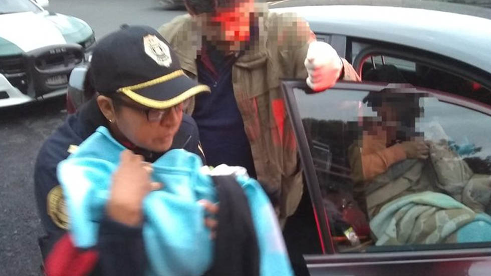 Mujer da a luz sobre Churubusco