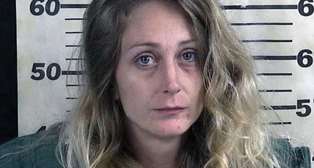 Mujer hiere a su esposo por error cuando intentó disparar a un hombre