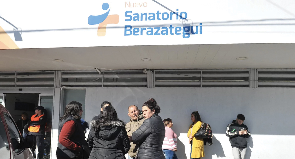 Denuncian a clínica por extirpar vesícula de mujer por error Denuncian a clínica por extirpar vesícula de mujer por error