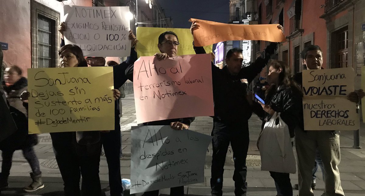 Ex trabajadores de Notimex protestan en Palacio Nacional Ex trabajadores de Notimex protestan en Palacio Nacional