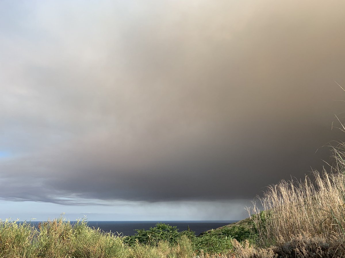 Explosiones del volcán Stromboli alarman en Italia - nube-de-ceniza-del-volcan
