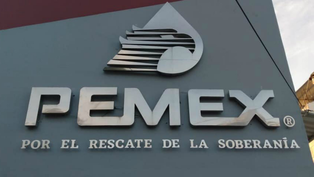 Mezcla de crudo pierde casi tercera parte de su valor, informa Pemex
