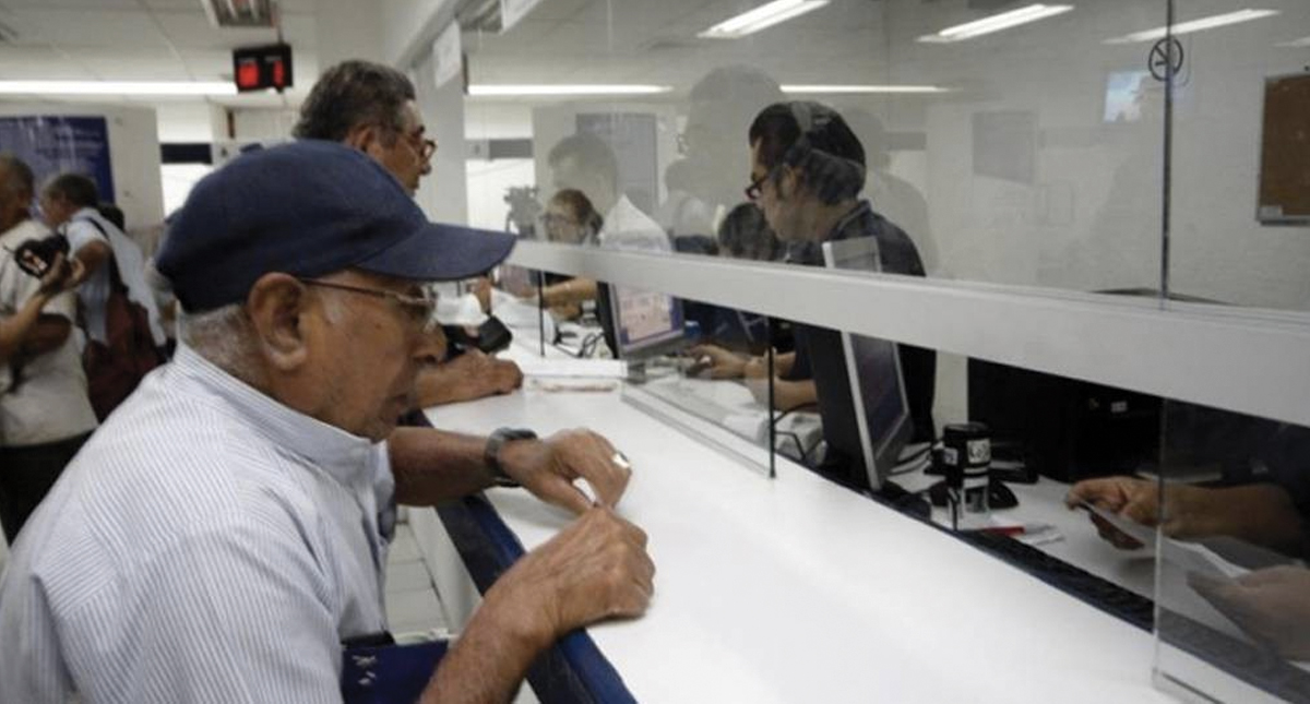 López Obrador busca elevar a rango constitucional pensiones en México