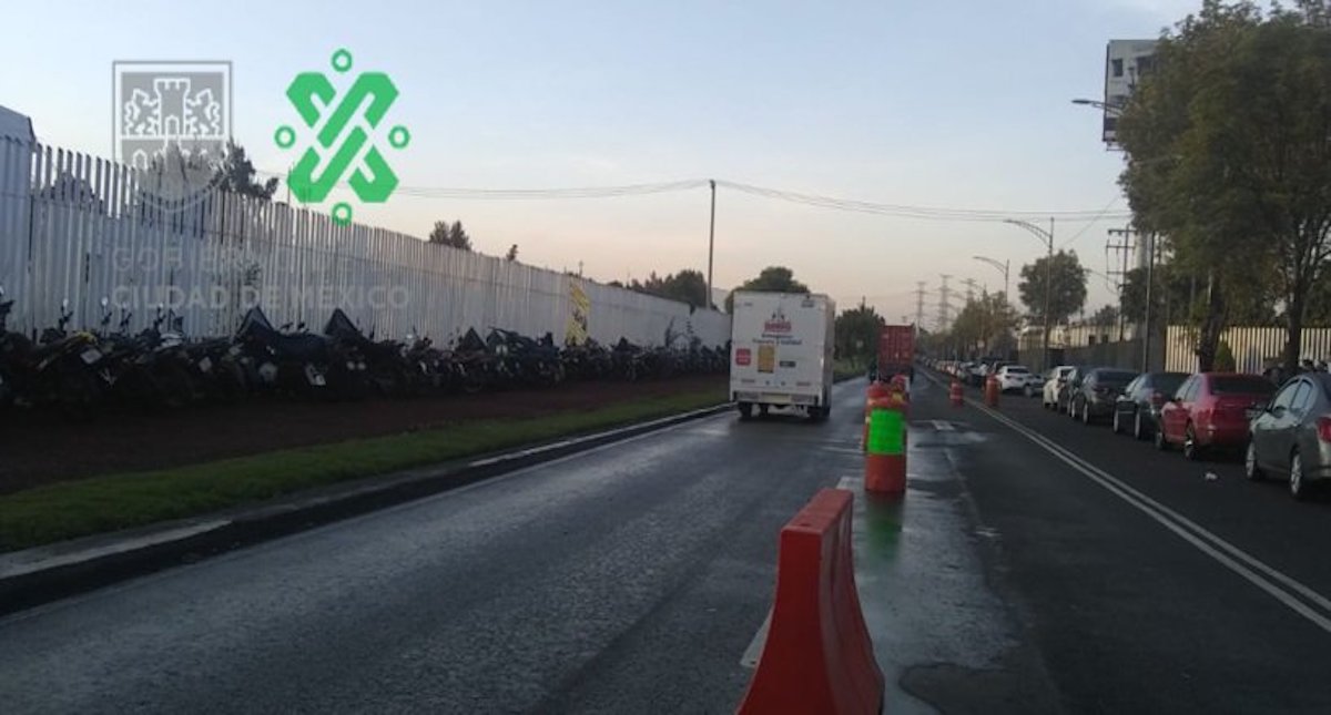 Mantienen familiares de la Policía Federal bloqueo en Periférico