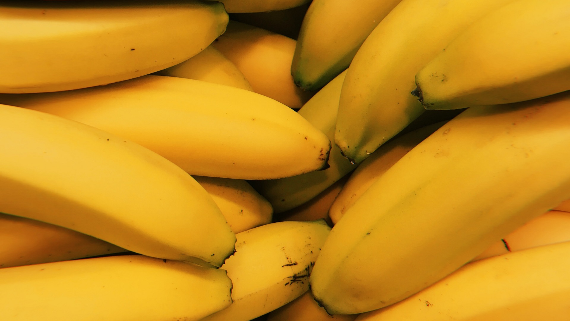 Alumnos envían al hospital a maestra con ‘broma’ de plátanos