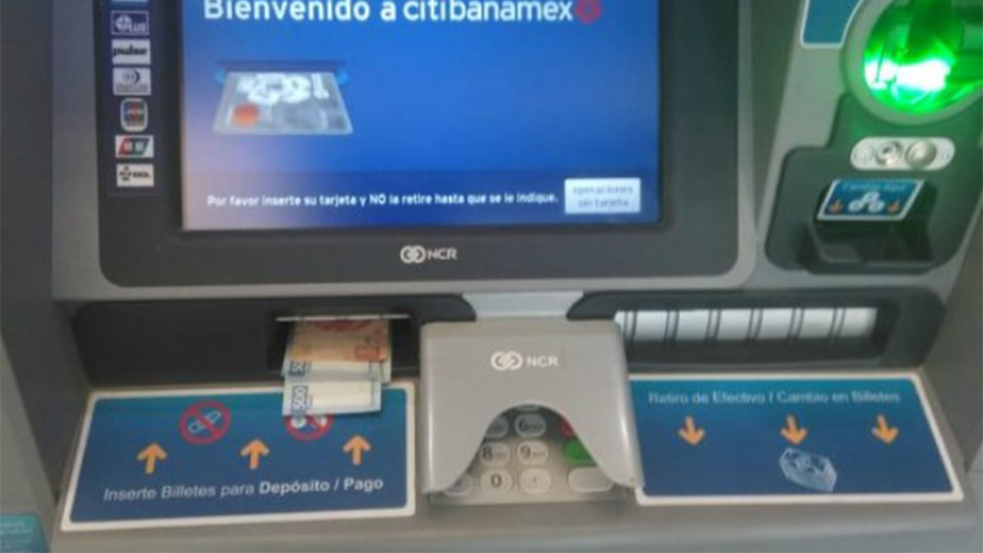 Policía descubre mil 600 pesos en cajero automático en Perisur