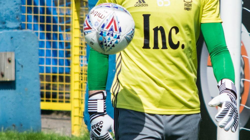 Muere portero en Argentina tras recibir pelotazo en el pecho Muere portero en Argentina tras recibir pelotazo en el pecho