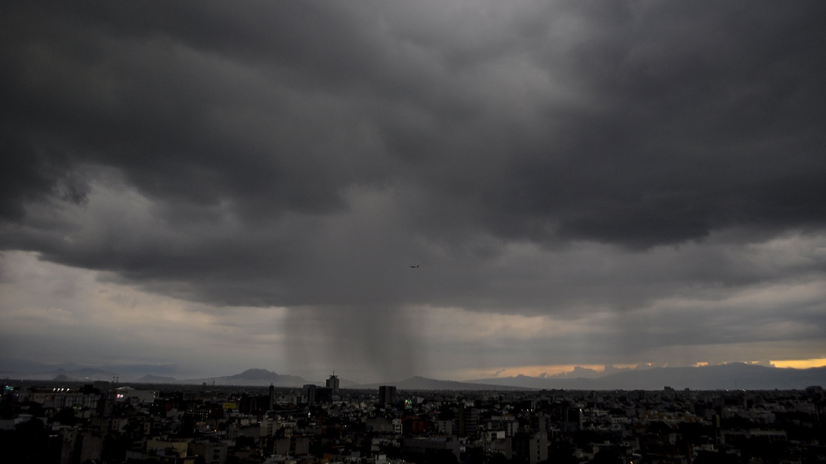 Llueve en distintos puntos de la Ciudad de México